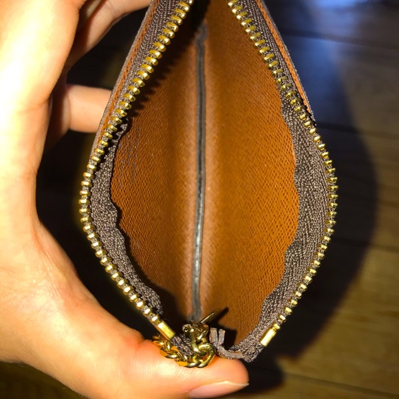 Authentic Louis Vuitton Key Pouch, Made in France. - Picture 8 of 11
